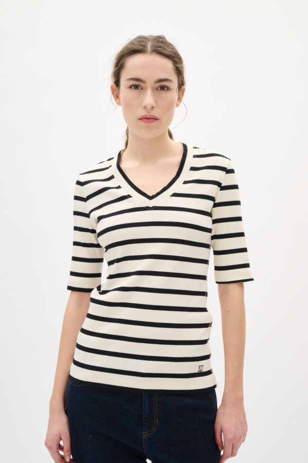 Dagnaiw Striped V Tshirt