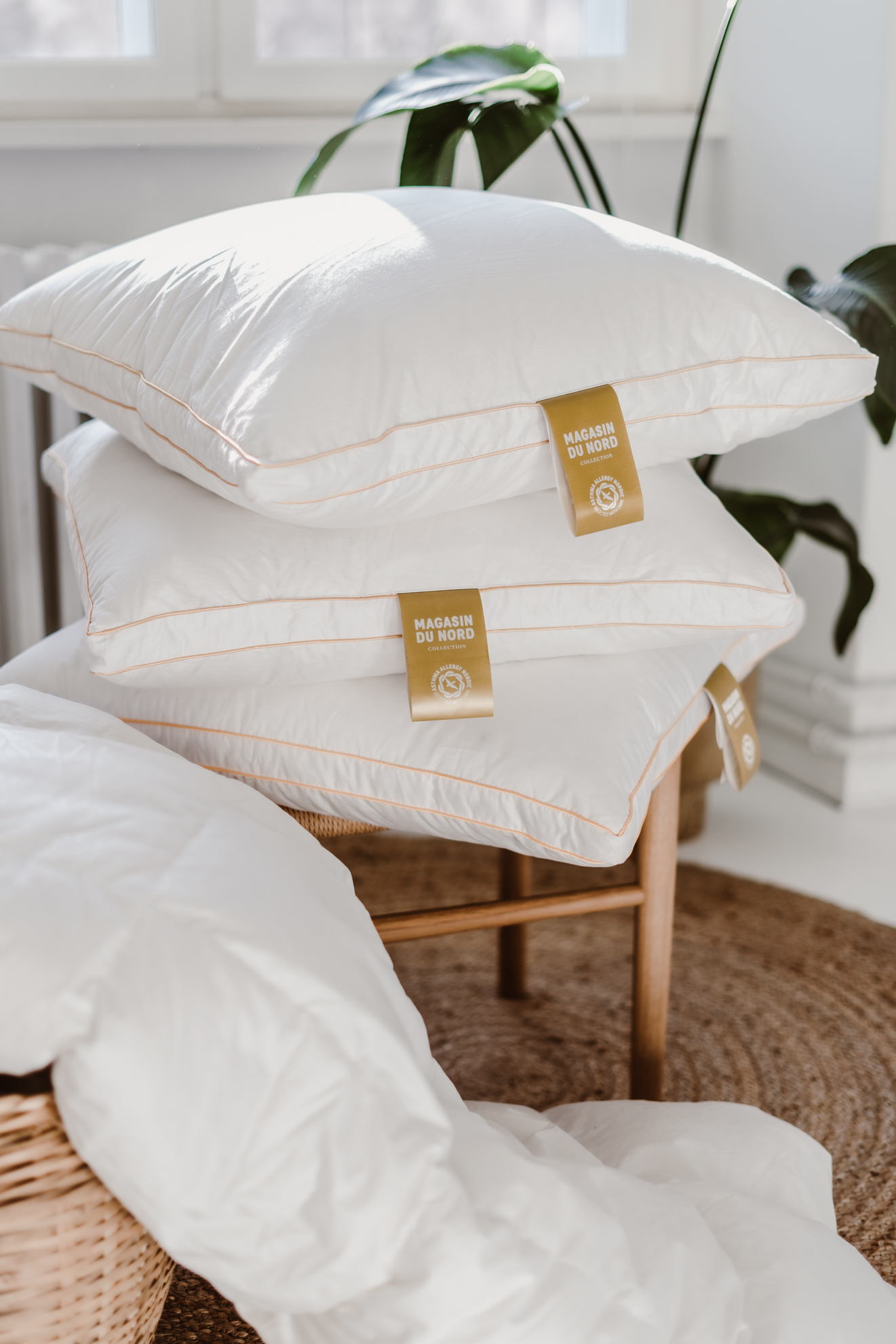 Magasin Guld 3lags Pude Mellem 60×63 cm.