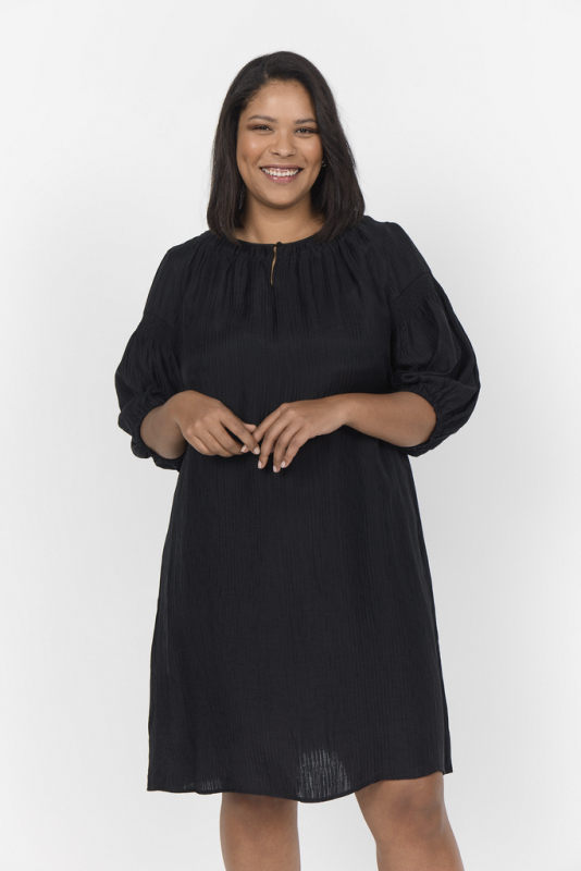 Curvy Wacaysa 9 Kjole Sort
