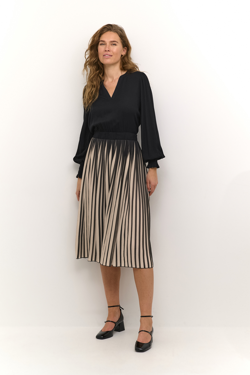Cucarly Vneck Dress