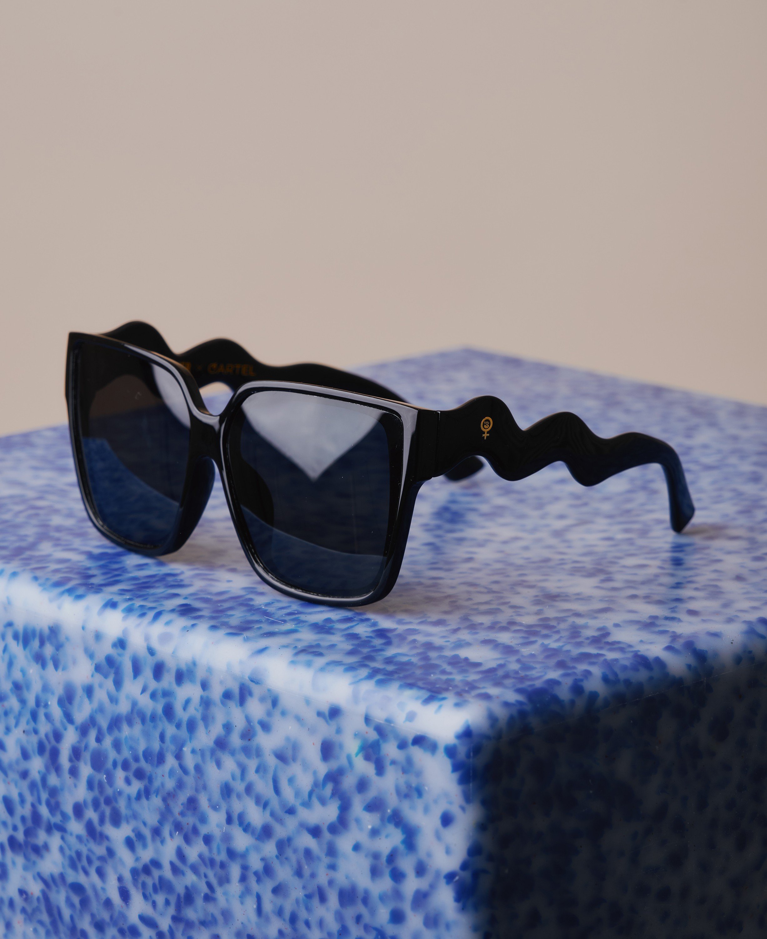 Danner x Cartel Square Sunnies Nero - DKK 375 - Spar 25%