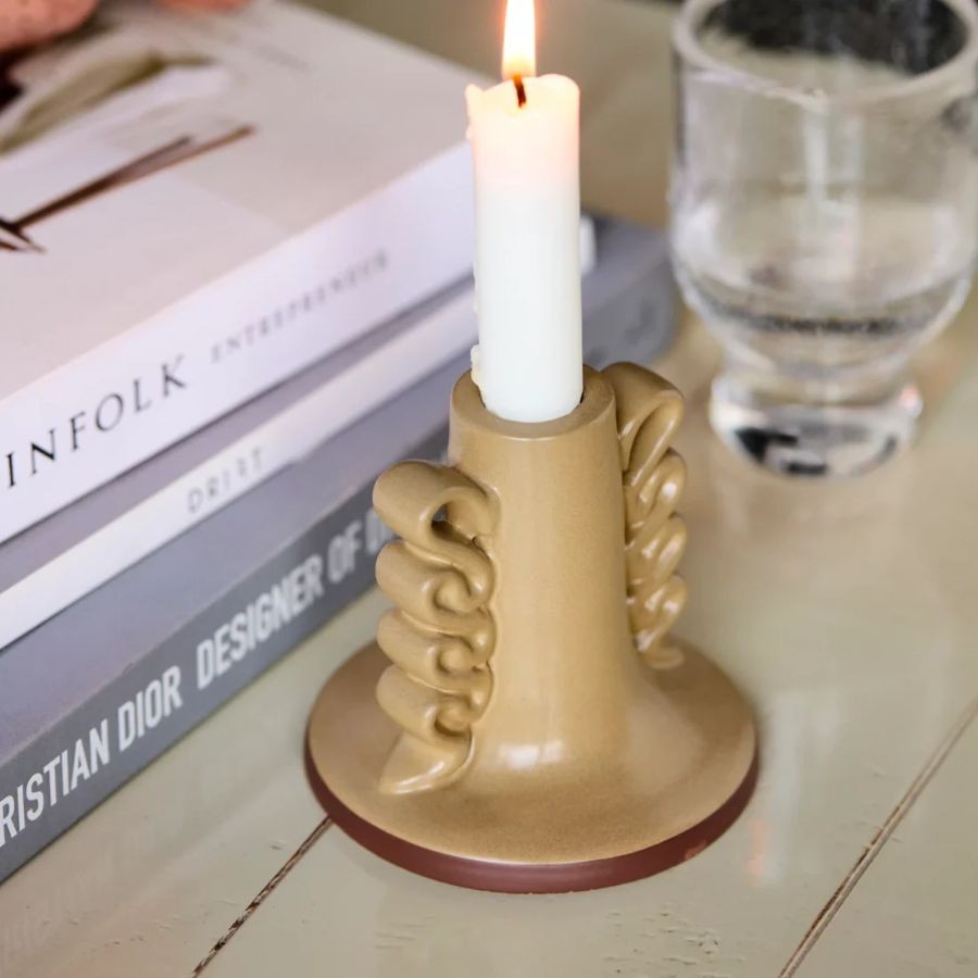 Lysestage, Hddiva, Sand