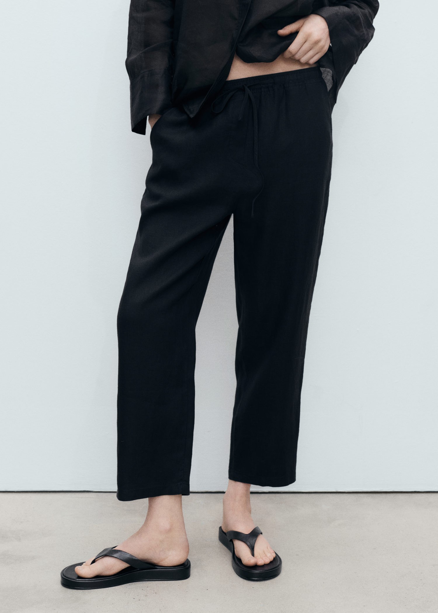 Trousers. – Linen