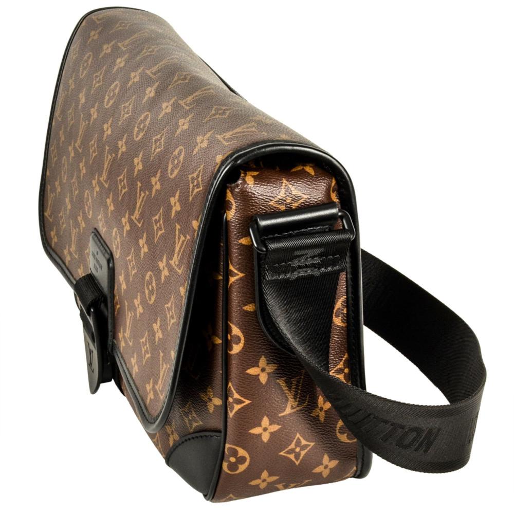 Louis Vuitton Shoulder Bags