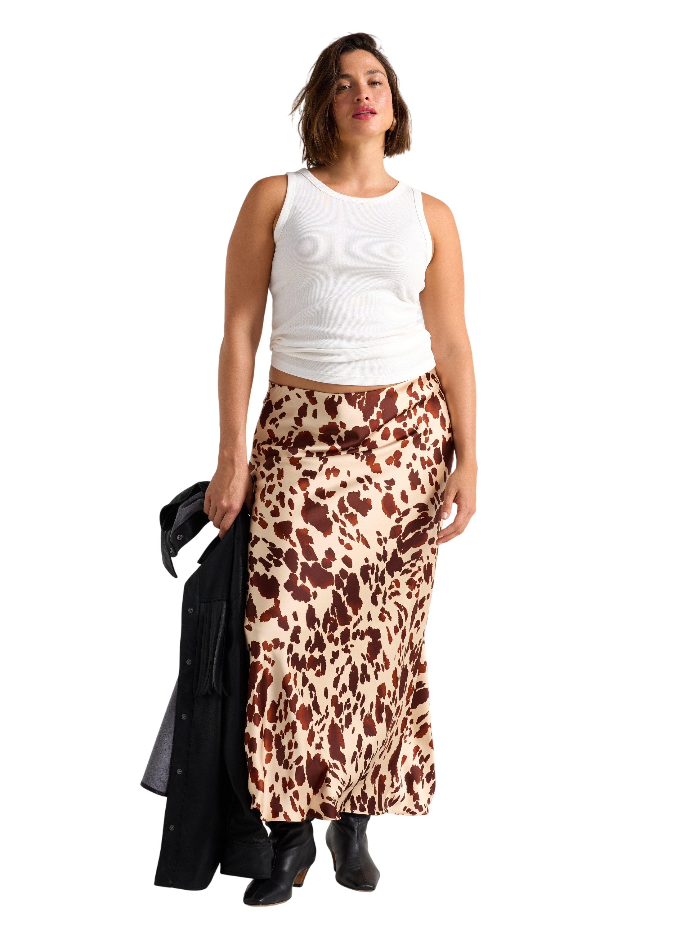 Sleek Maxi Skirt in Satin With a co