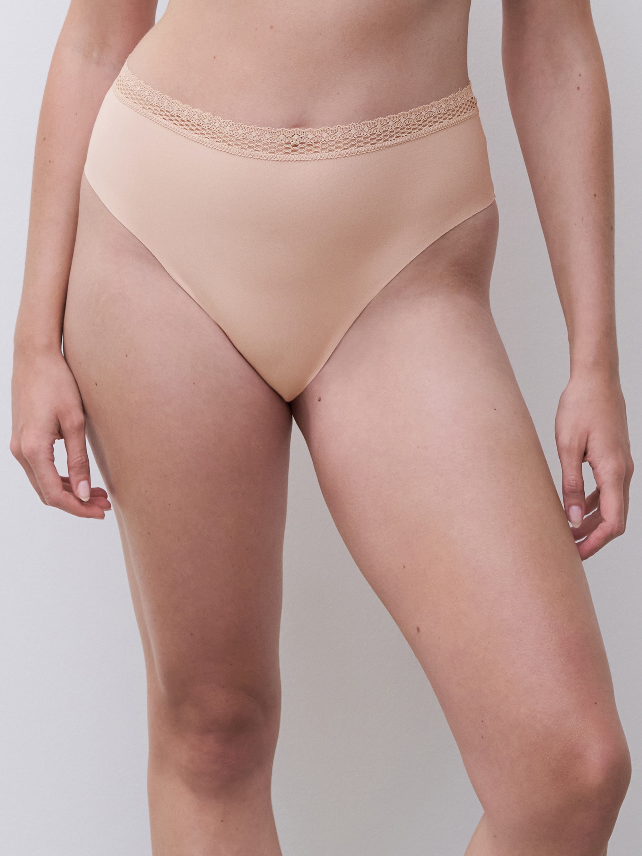 UW BO. Brief