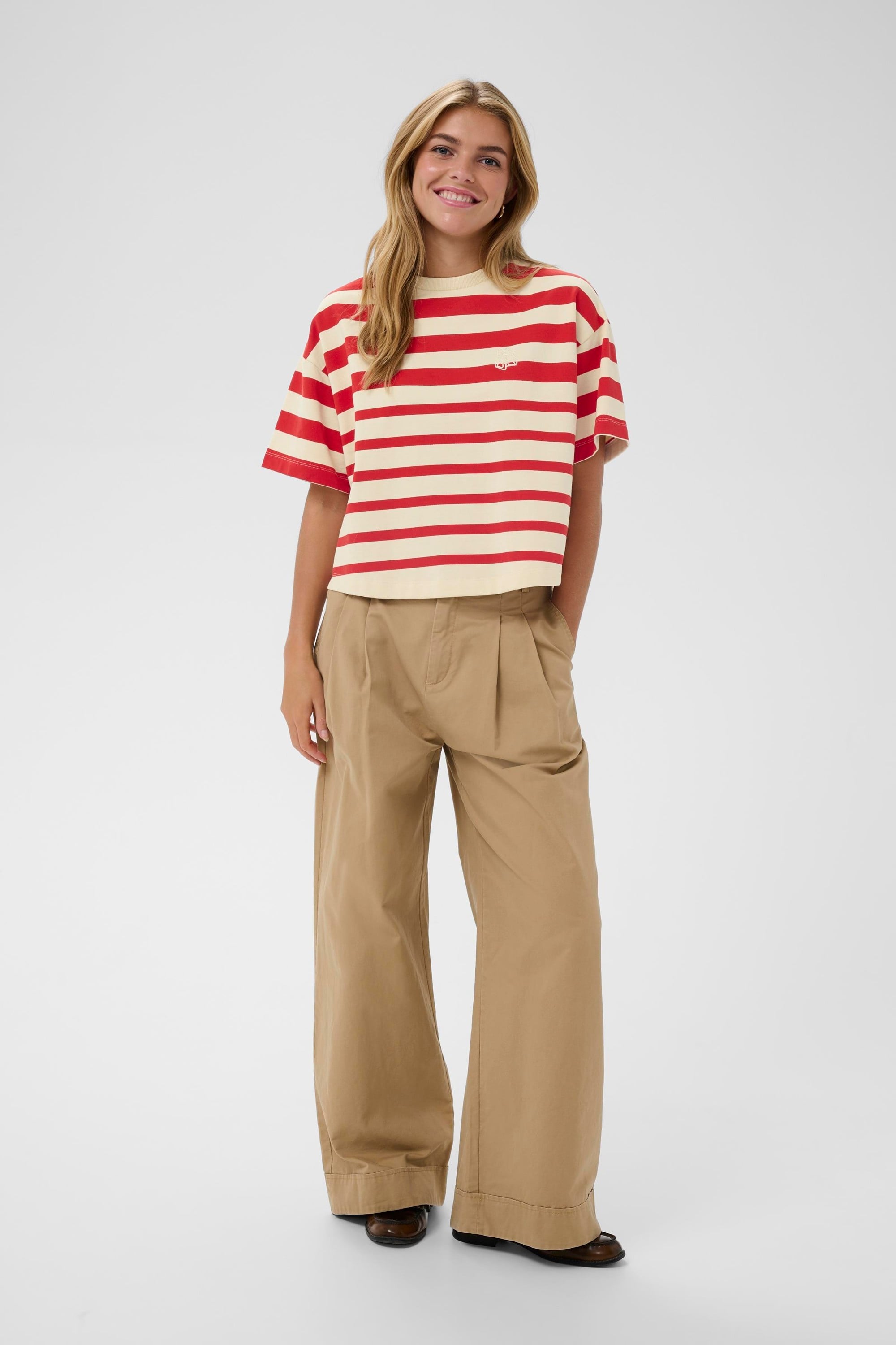 Philenesz Tshirt - DKK 280 - Spar 29%