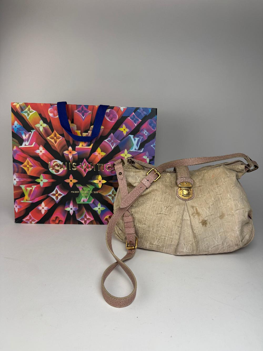 Louis Vuitton Shoulder Bags