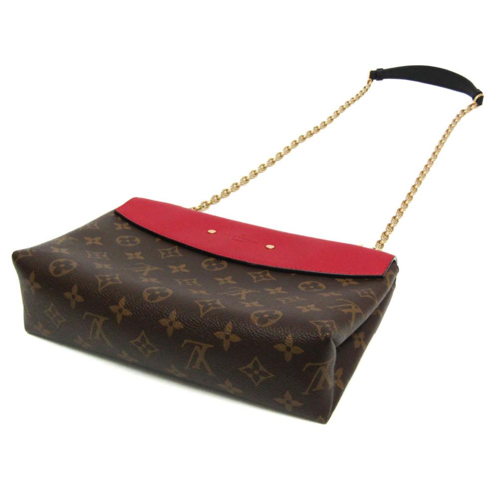 Louis Vuitton Shoulder Bags