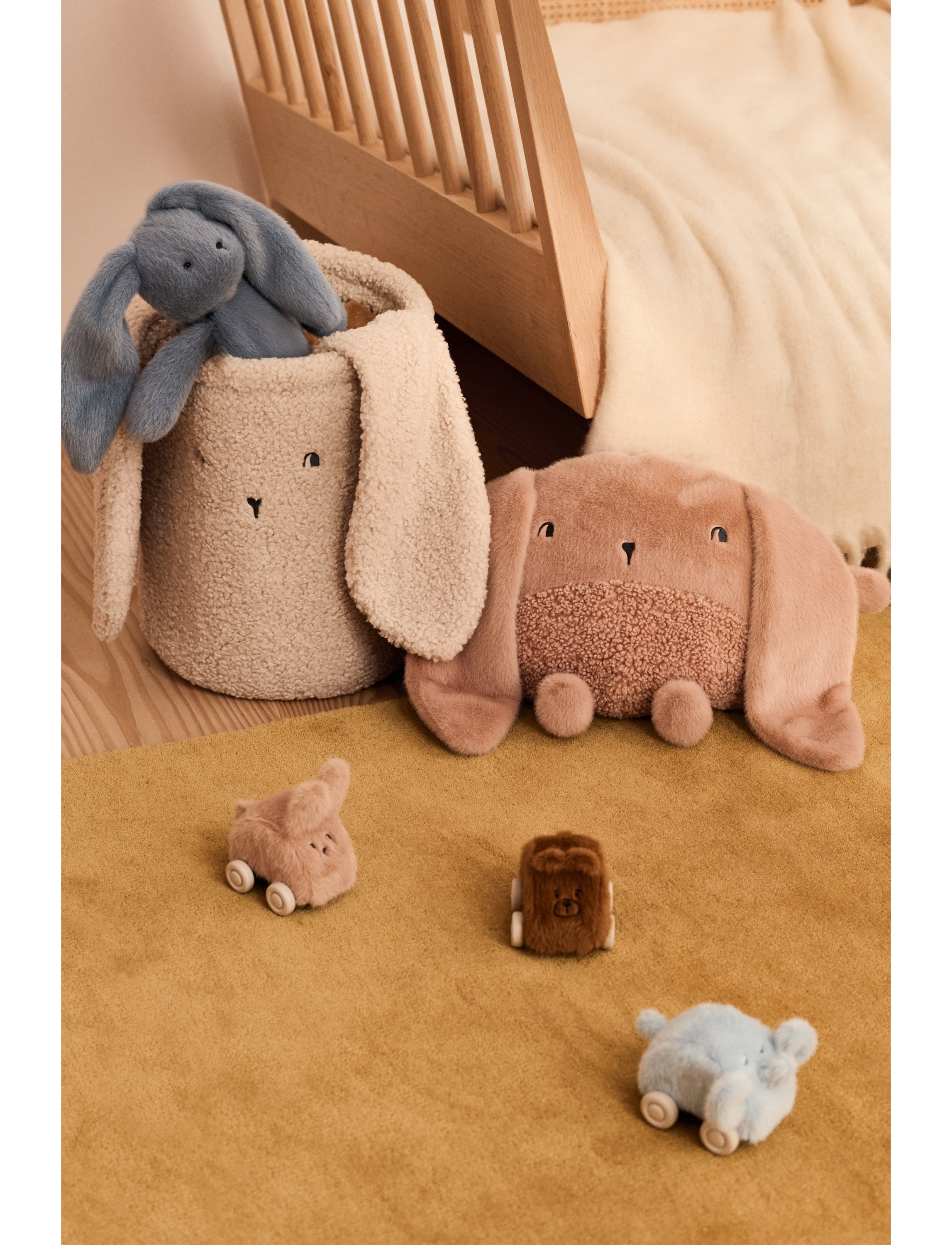 Morley Rabbit Pile Basket