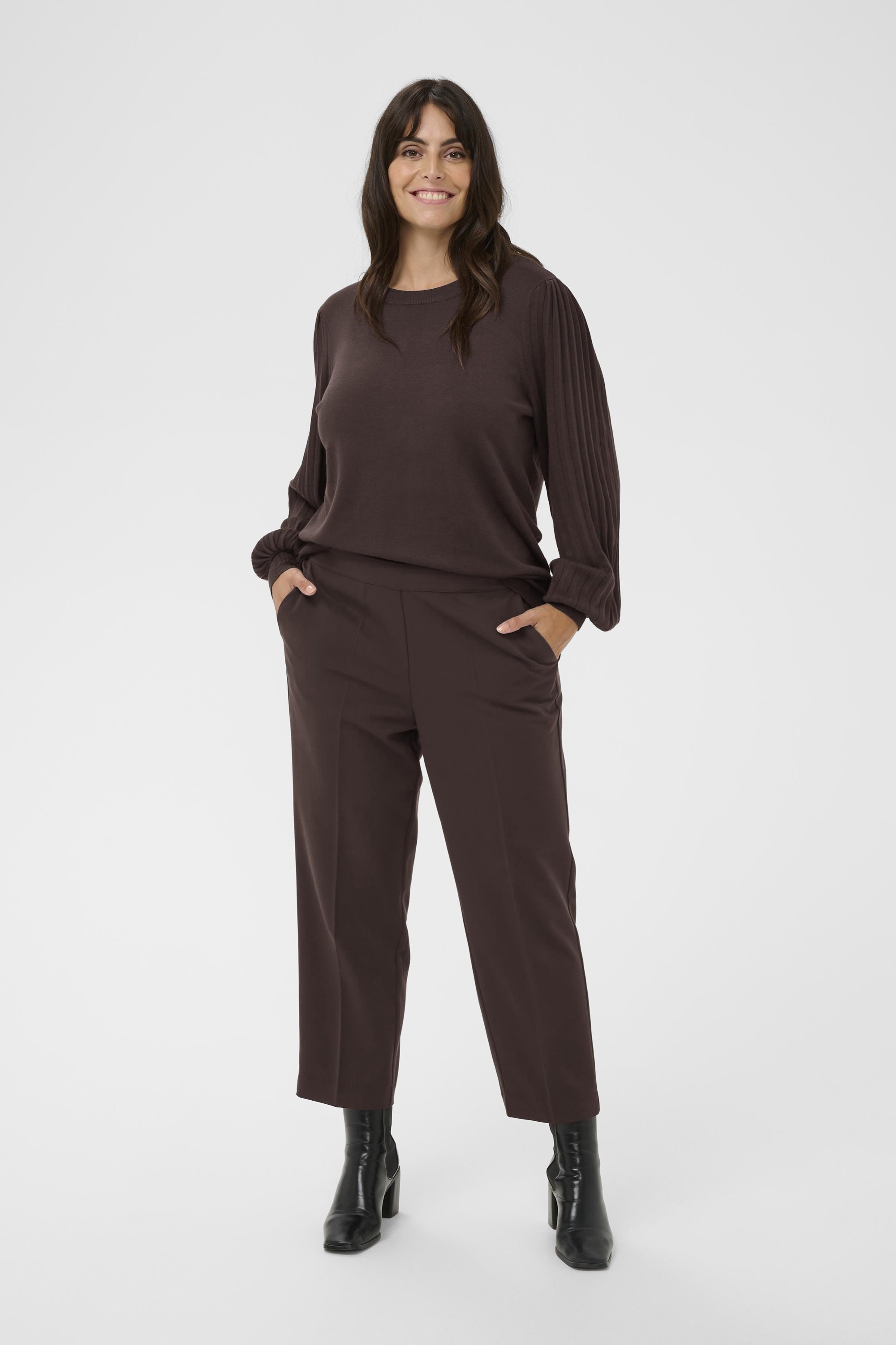 Kcsakira Cropped Pants