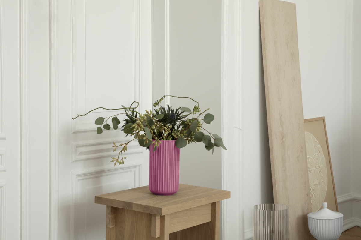 Lyngby Vase H20. 5 cm Lilla PorcelÃ¦n
