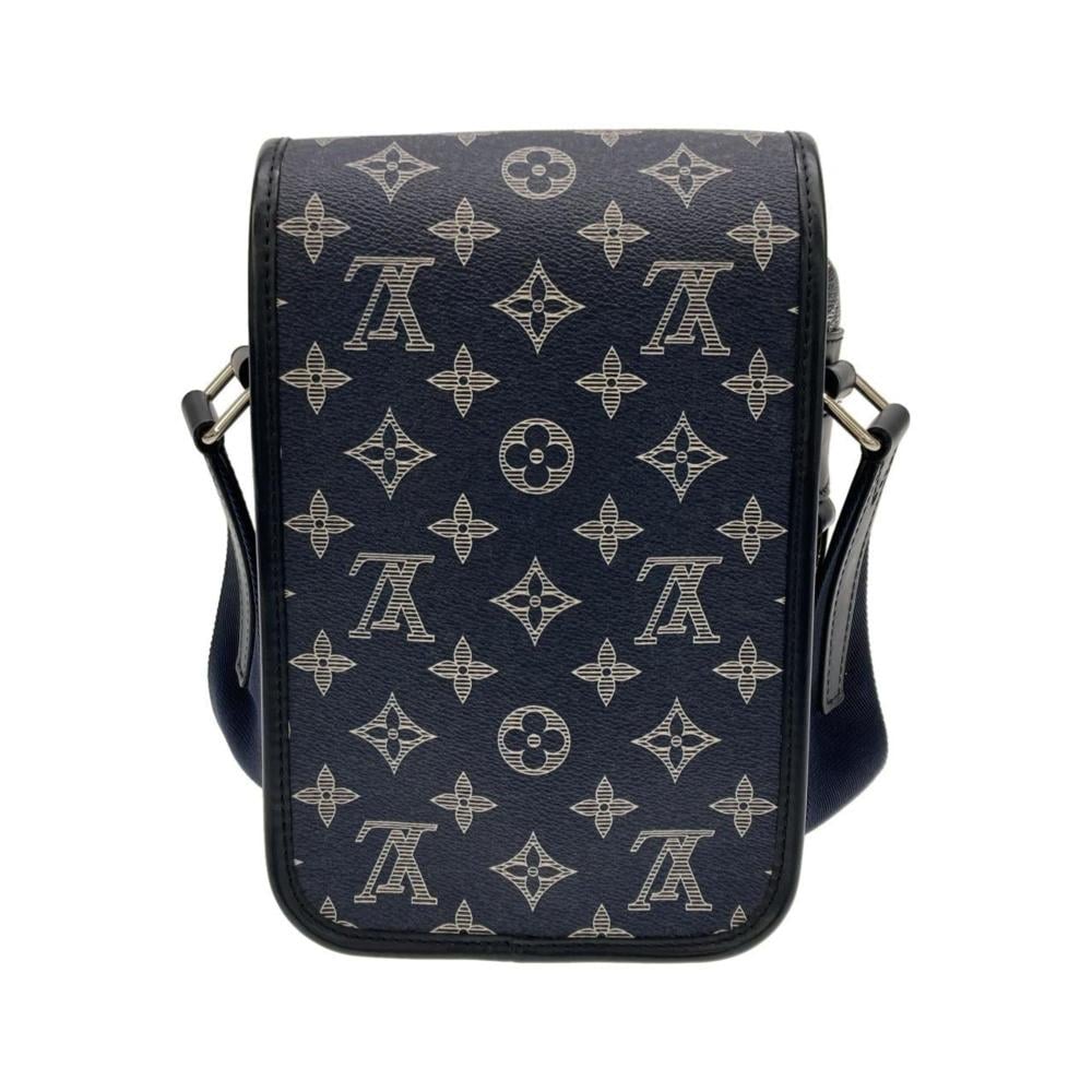 Louis Vuitton Shoulder Bags