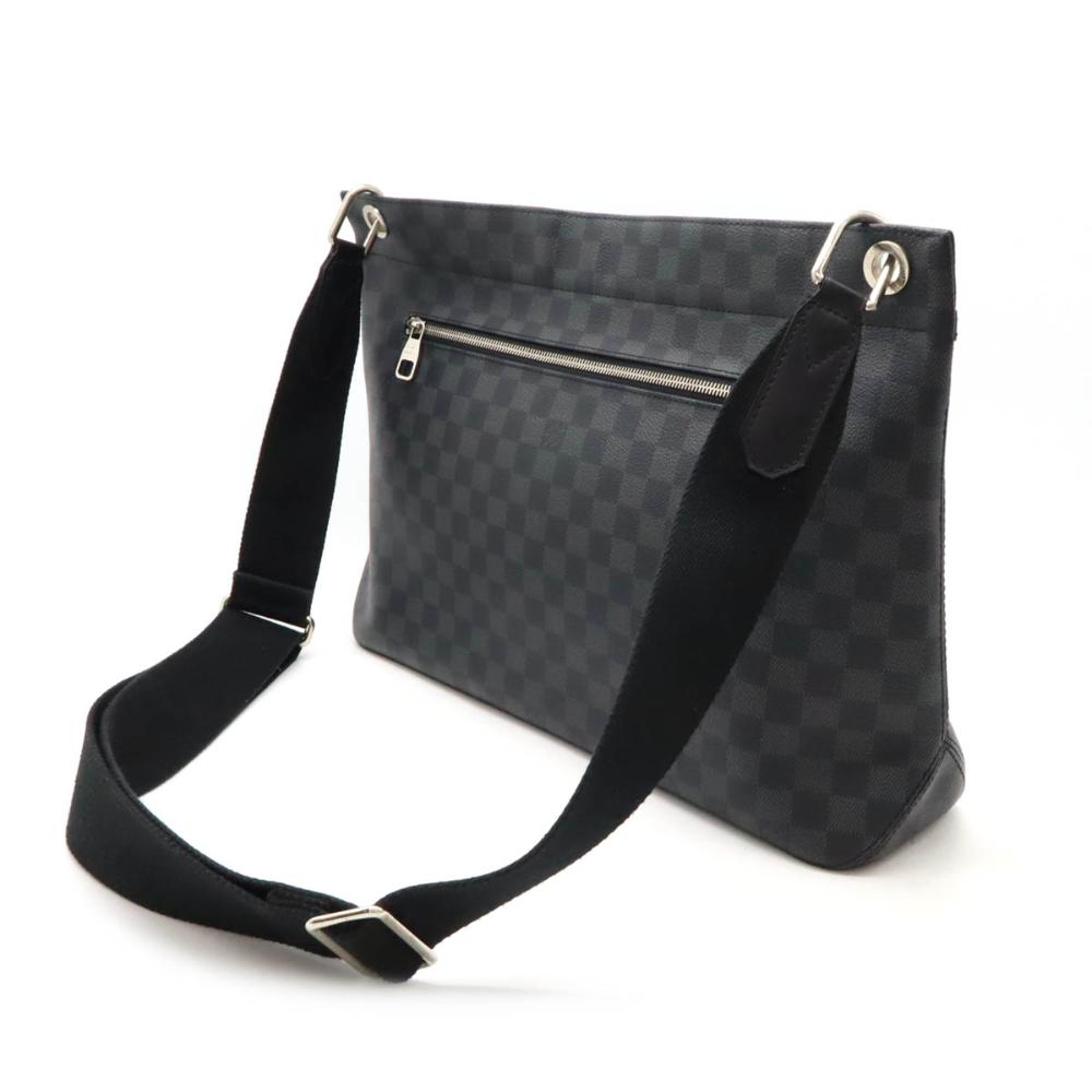 Louis Vuitton Shoulder Bags