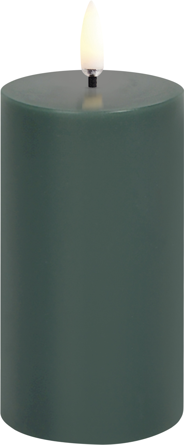 LED Pillar Candle, Pine Green. Smooth, 5,8x10,1 cm - DKK 143 - Spar 20%