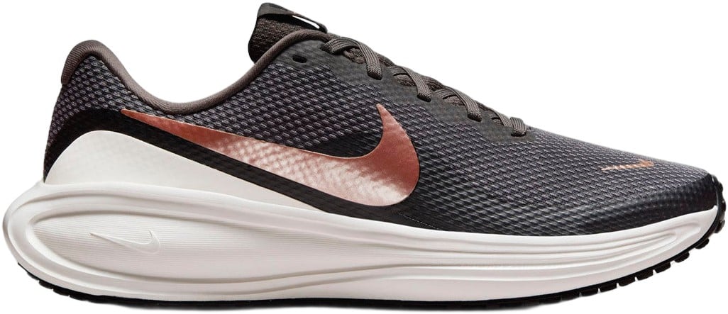 Revolution 8 Sneakers