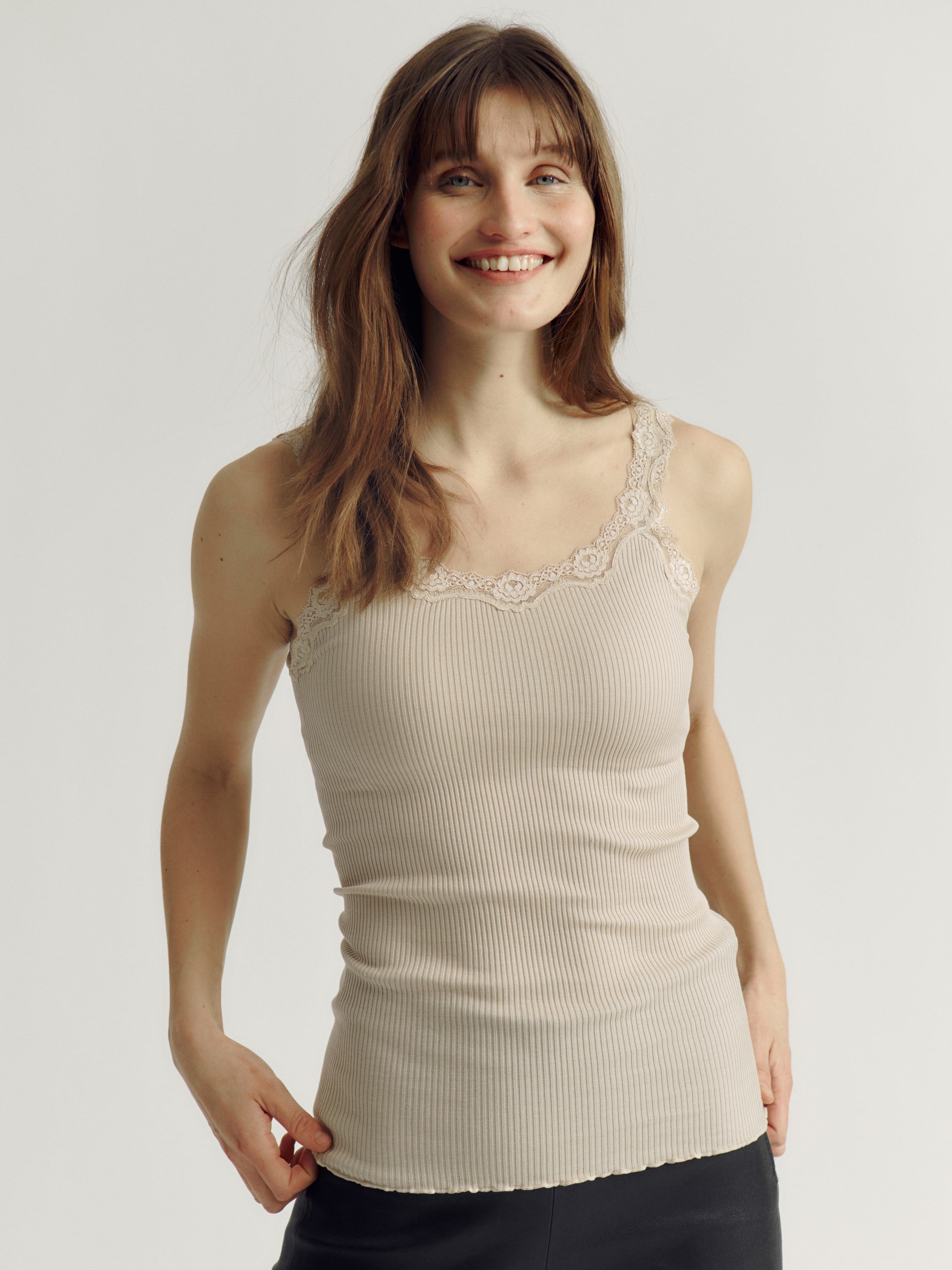 Rwbabette Silk SL Deep Back Lace Top