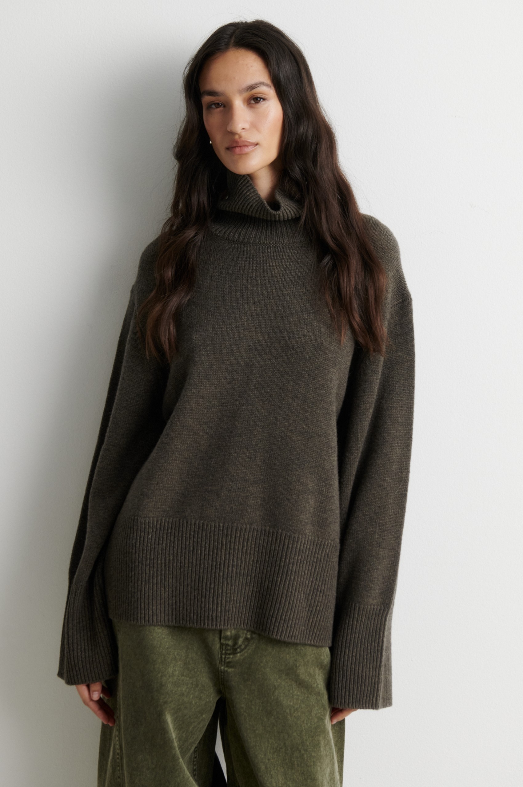 Alpha Wool Knit Tneck