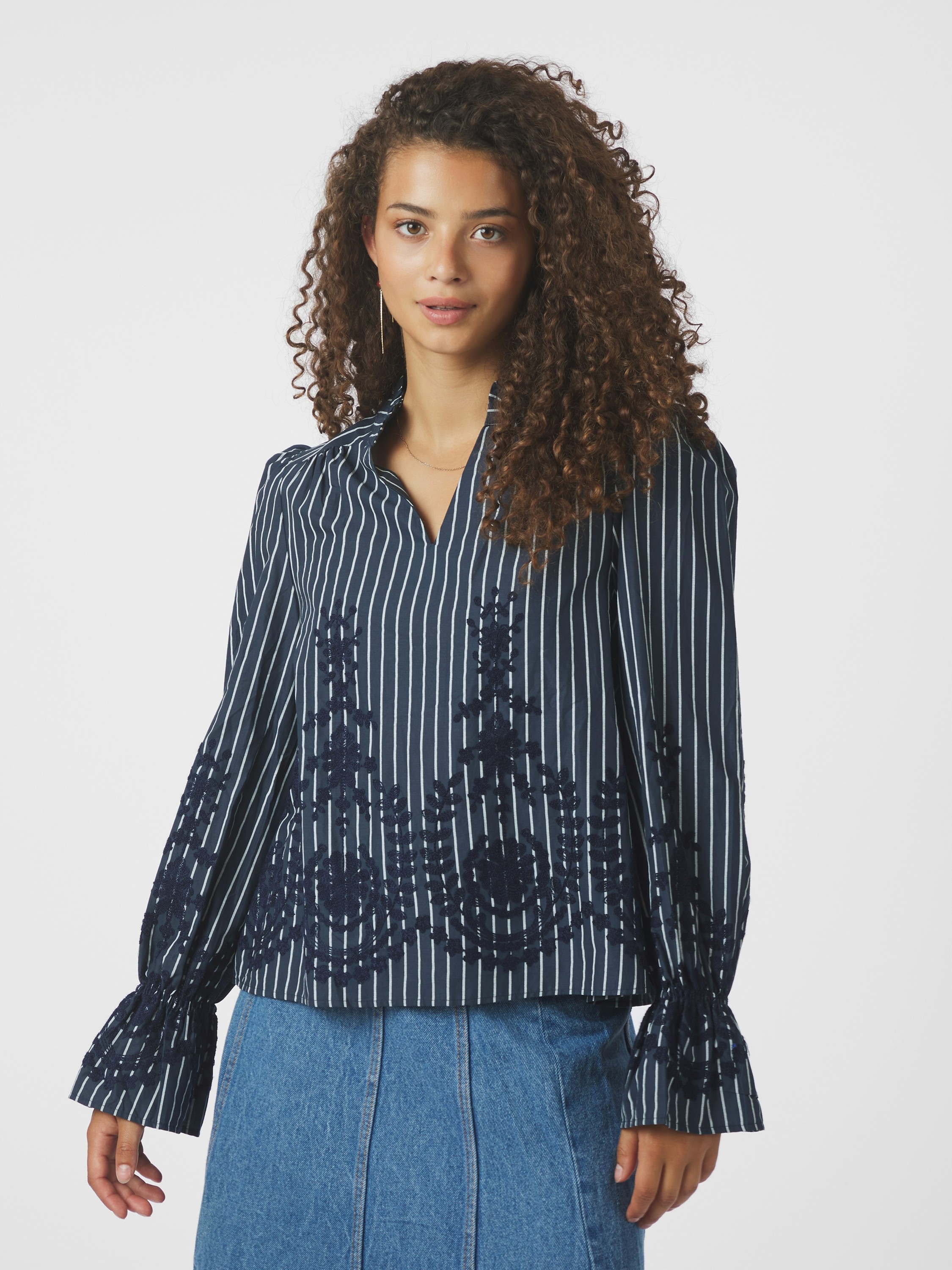 Amara Stripe Emb Blouse - DKK 349 - Spar 30%