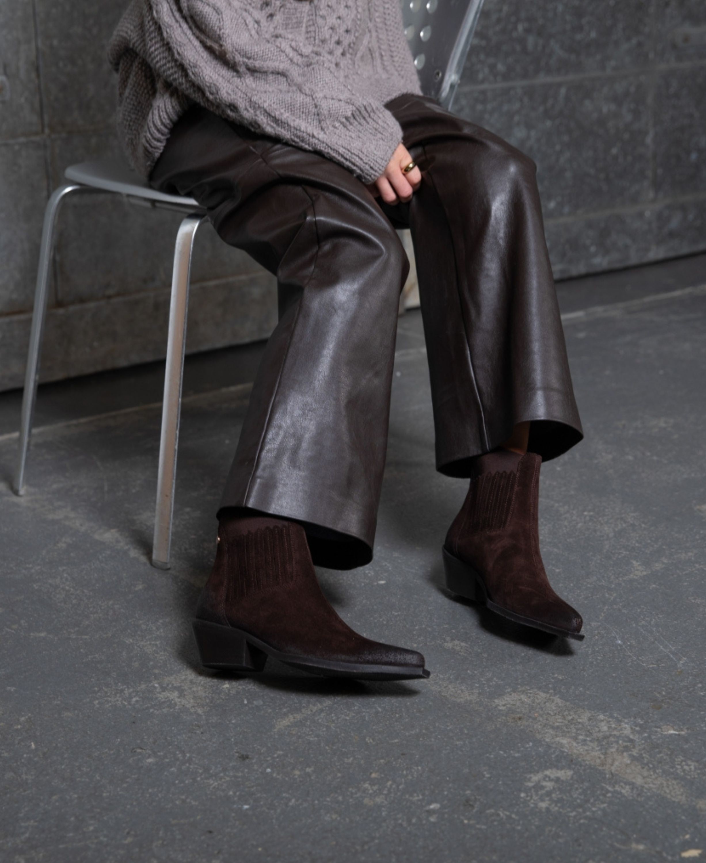 THE Walking Boot S