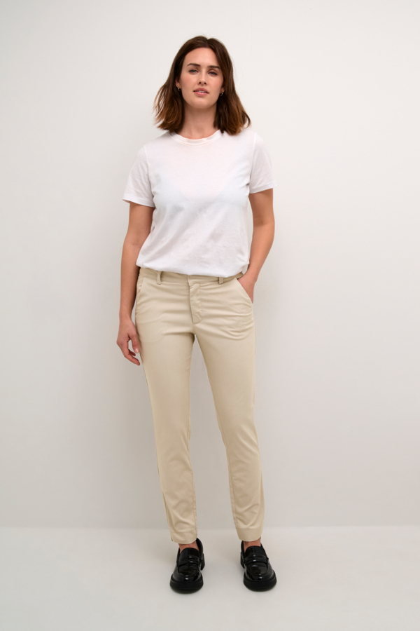 Kalea 7/8 Chino Pant