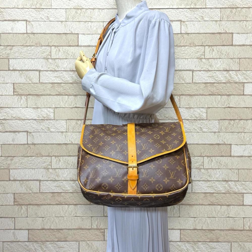 Louis Vuitton Saumur