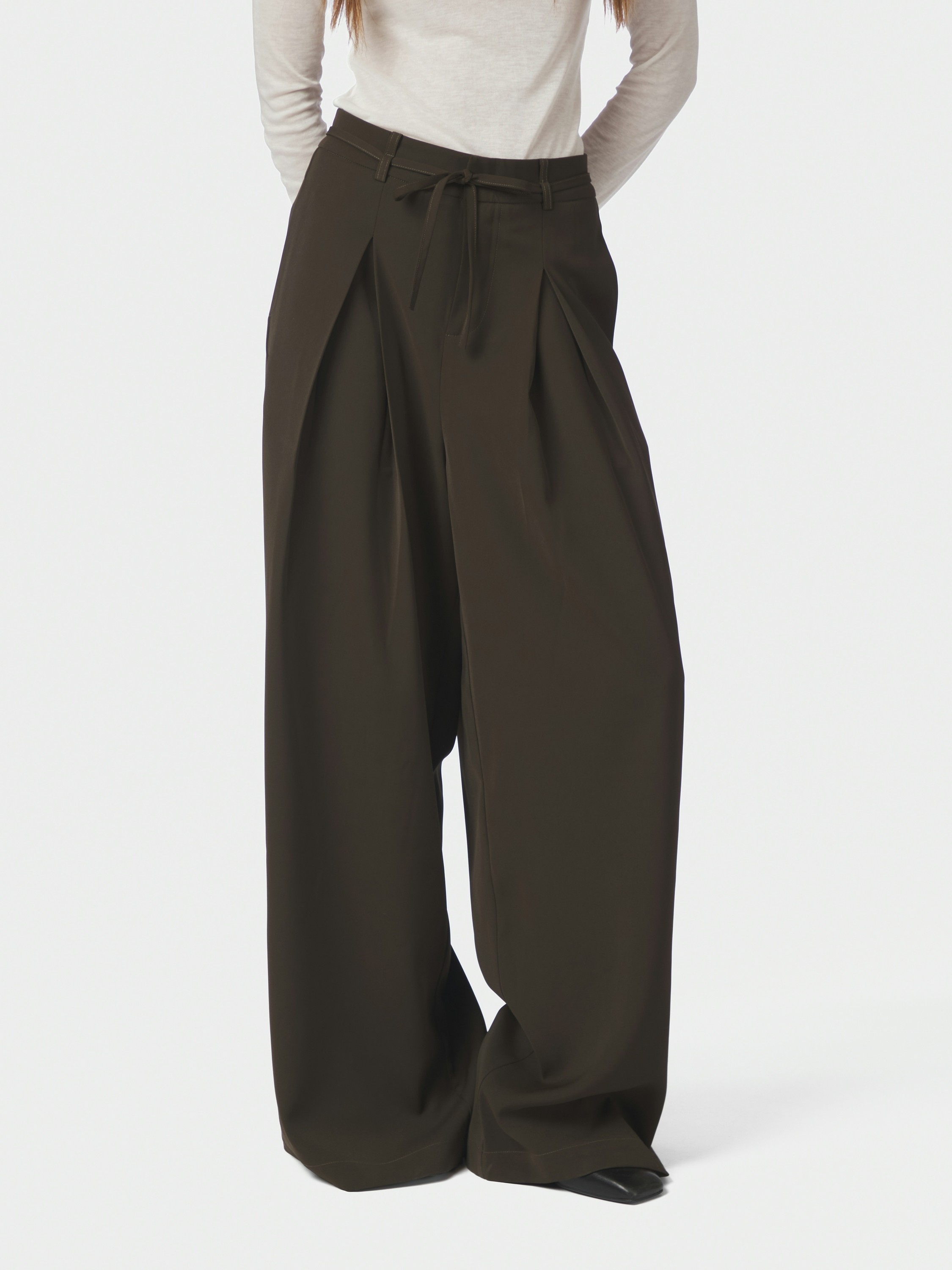 Eddina Woven Pants