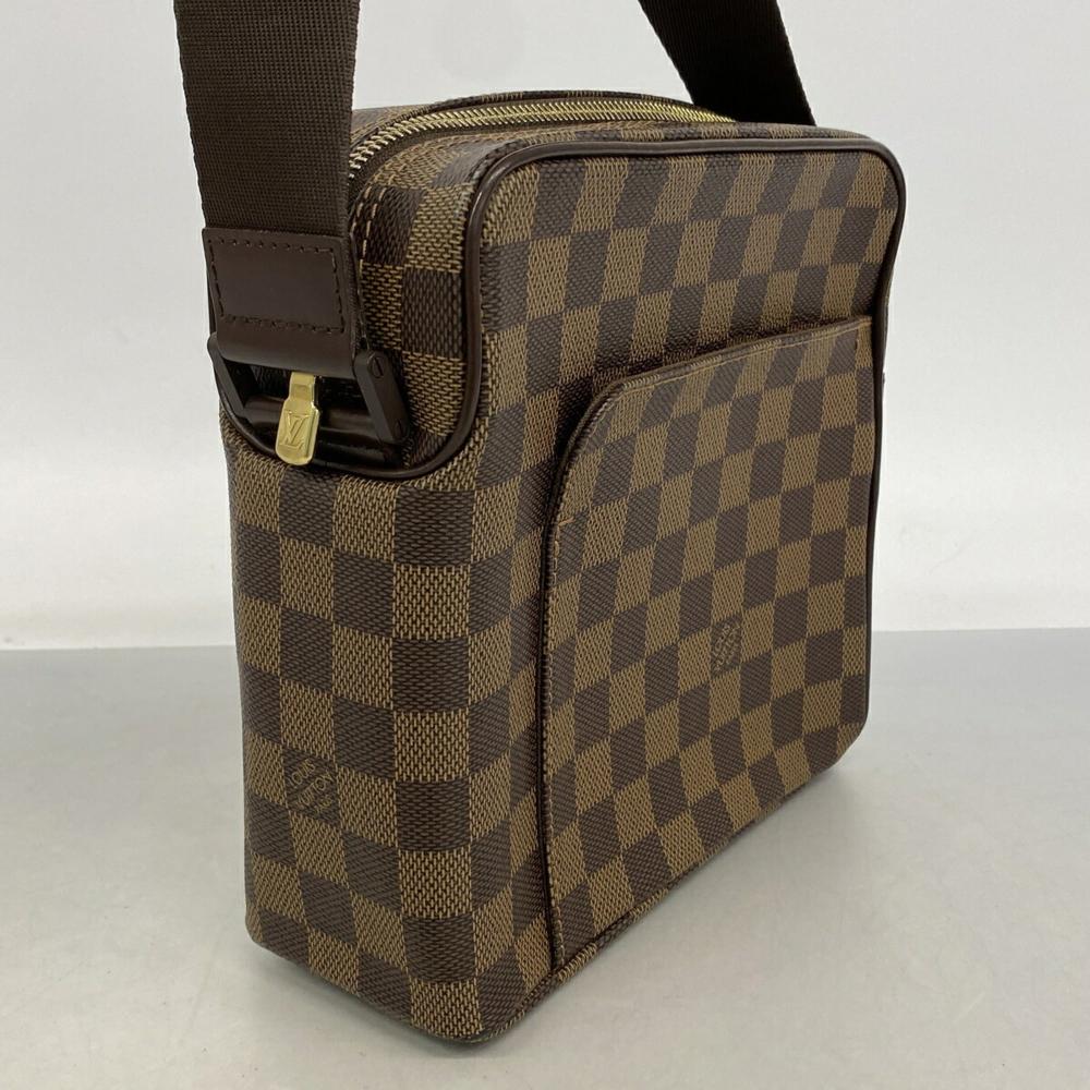 Louis Vuitton Shoulder Bags