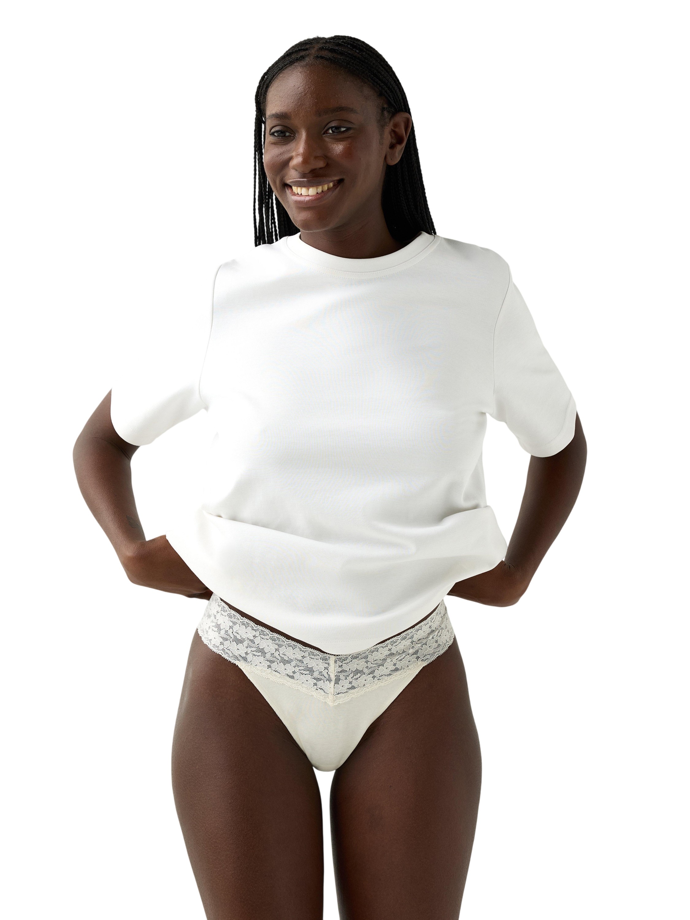 Myk Tanga med Blonder og lav Midje.