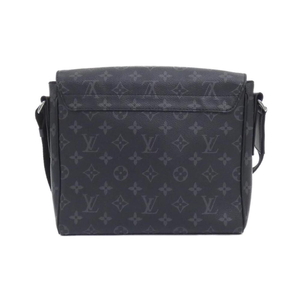 Louis Vuitton District
