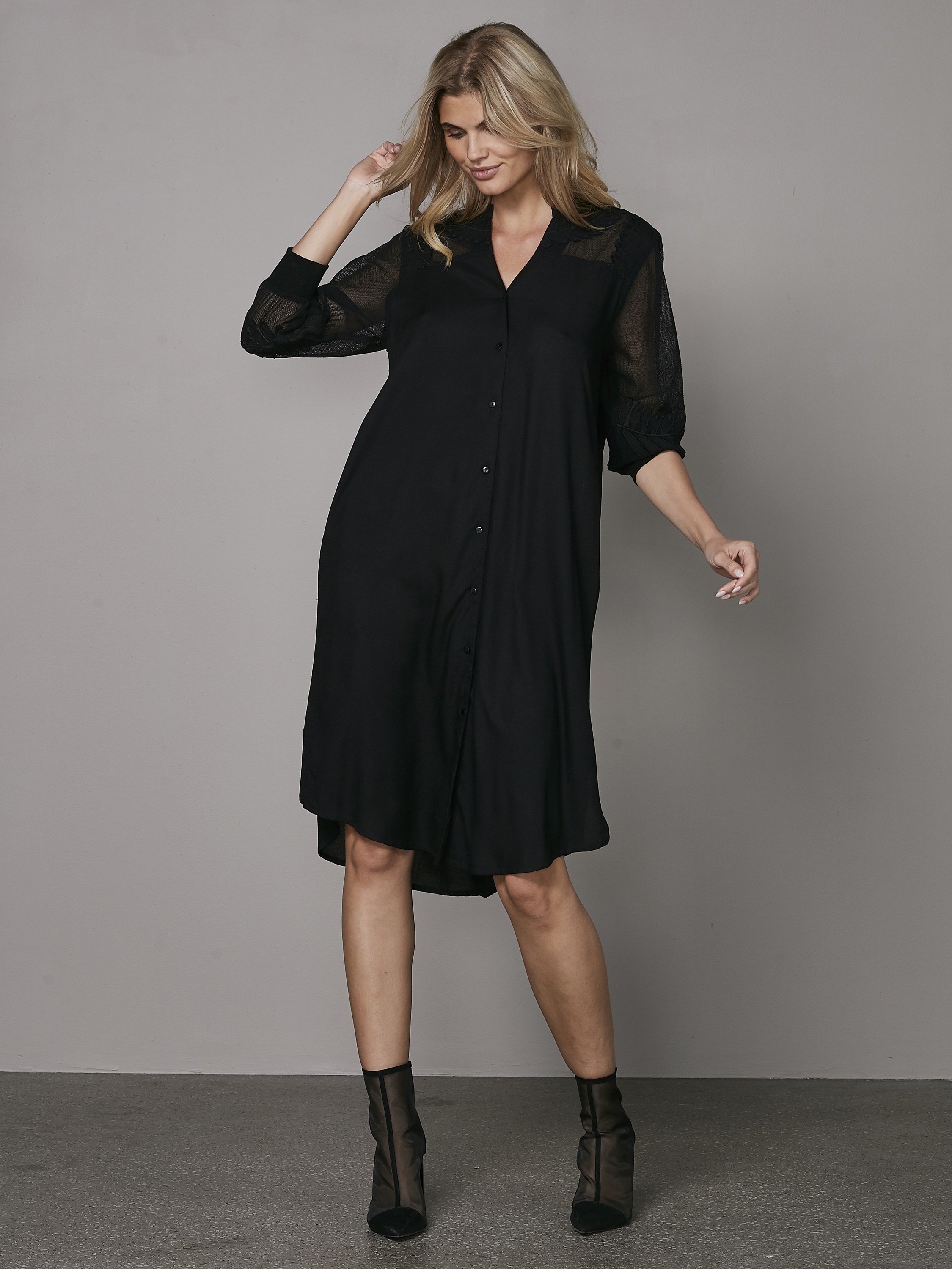 Yaina Dress