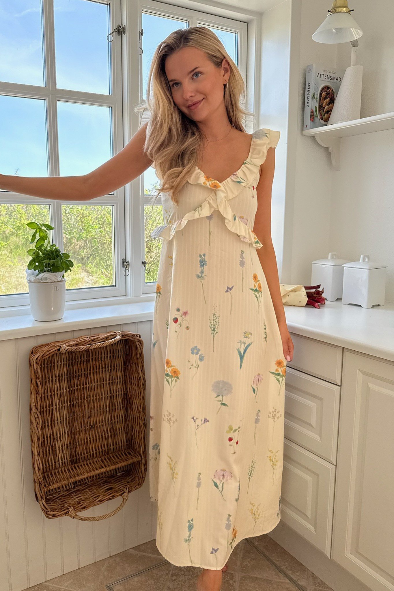 Melbaic Dress Off White Flower Pr