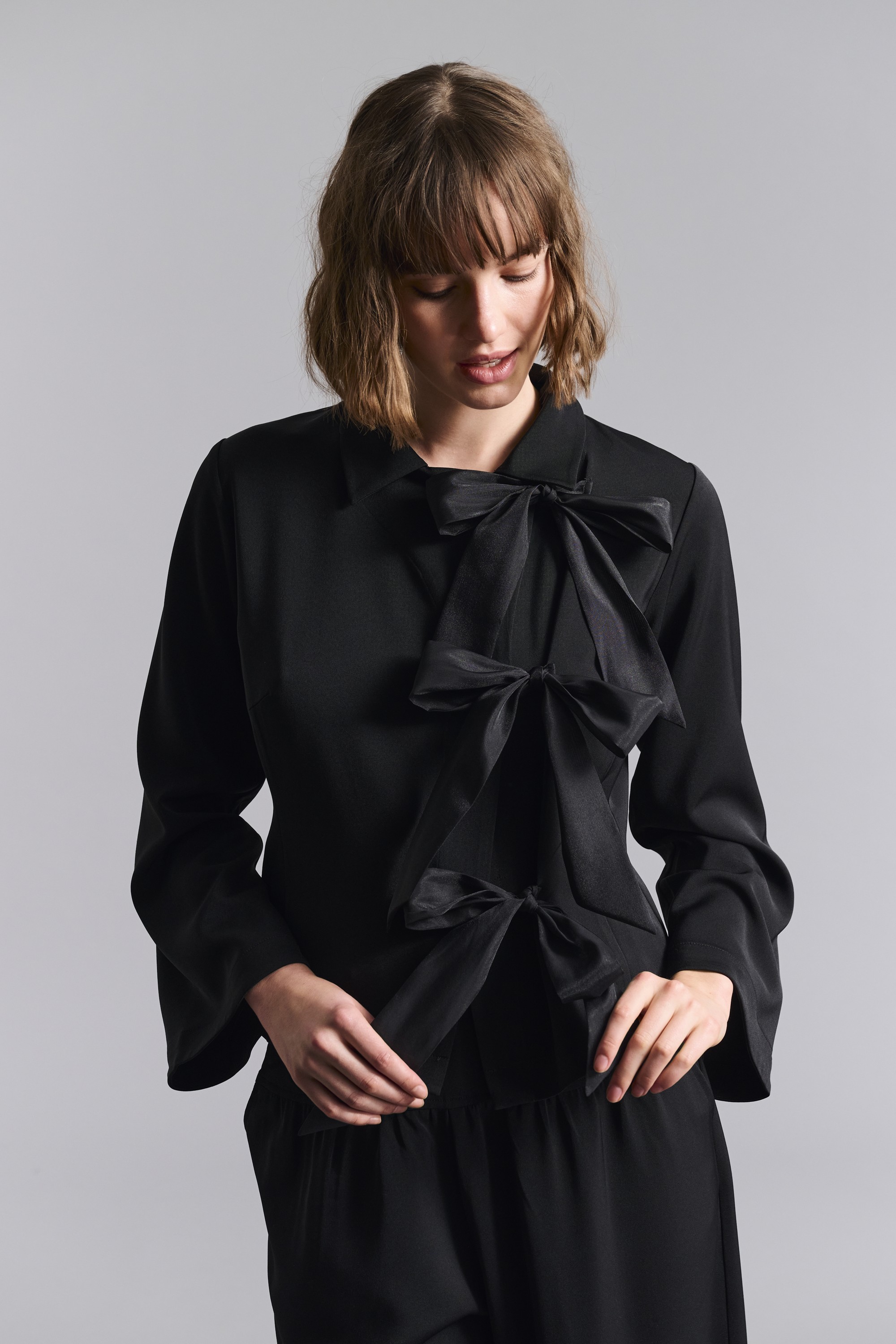 Sakura Stretch Jakke med Sløjfer