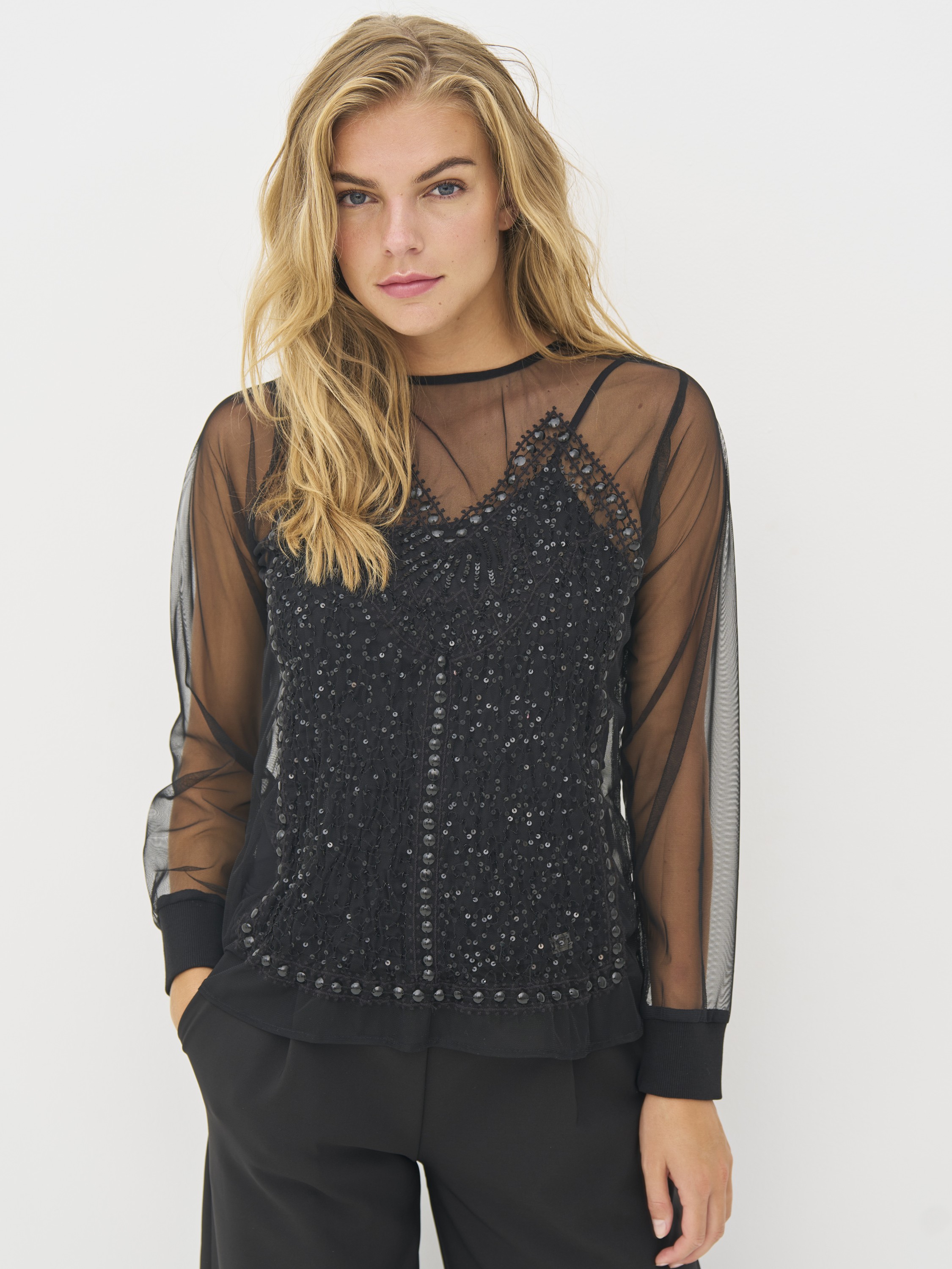 Bitten Blouse - DKK 280 - Spar 60%