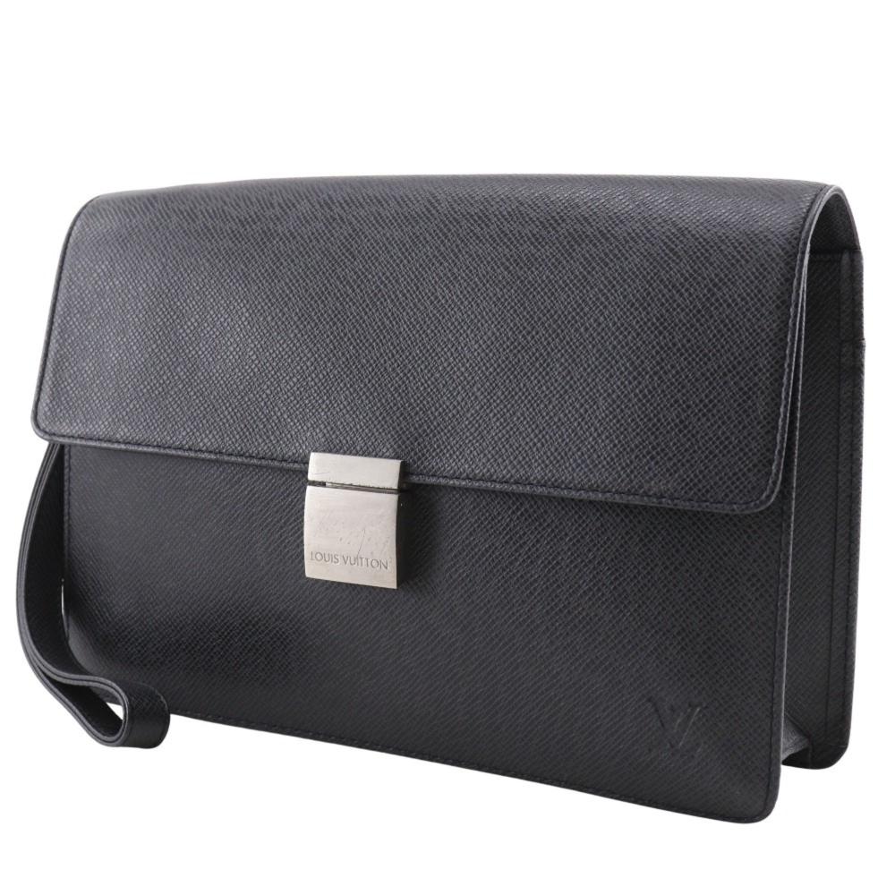 Louis Vuitton Clutch