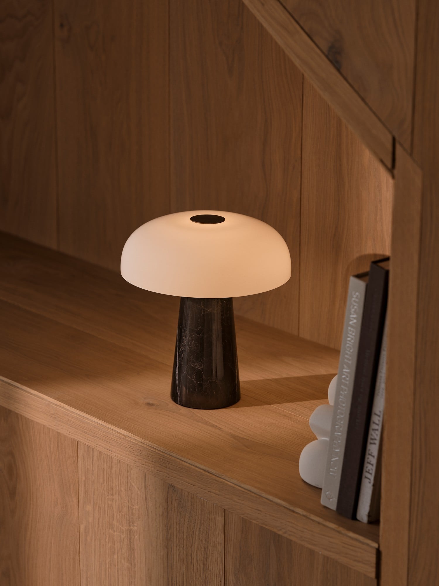 Glossy Mini Portable | Bordlampe | Sort