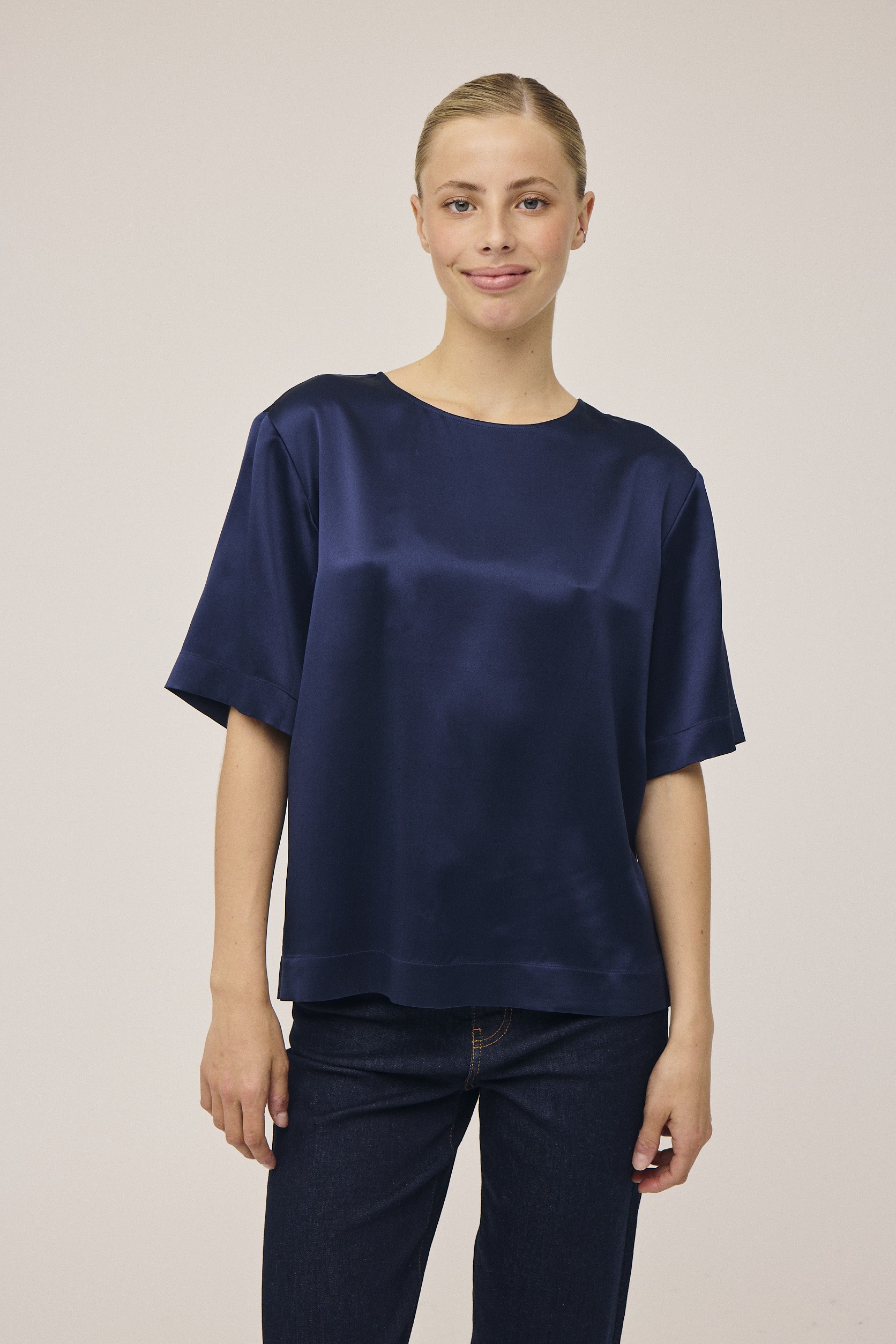 Gia 2 KortÃ¦rmede Bluse 100% Silke