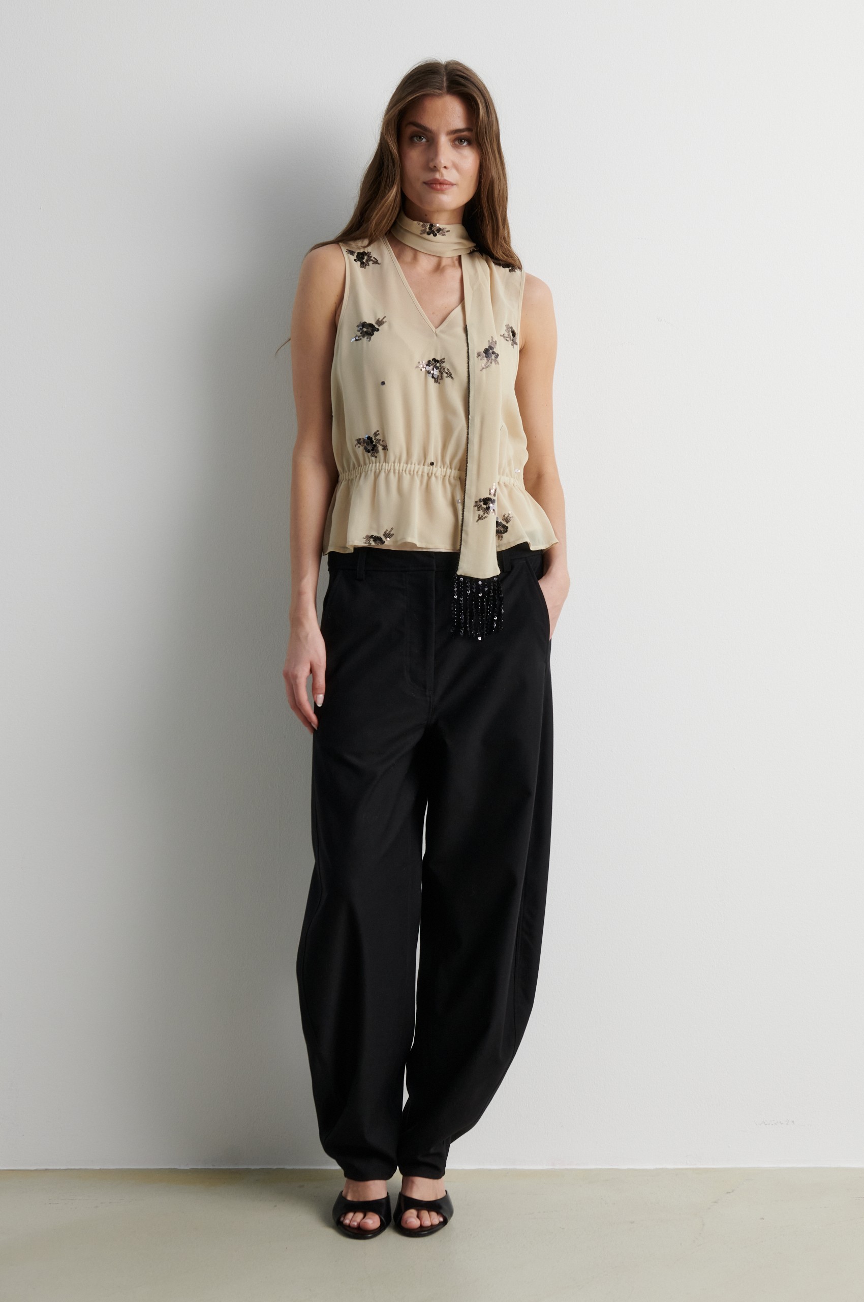 Blink Barrel Trousers