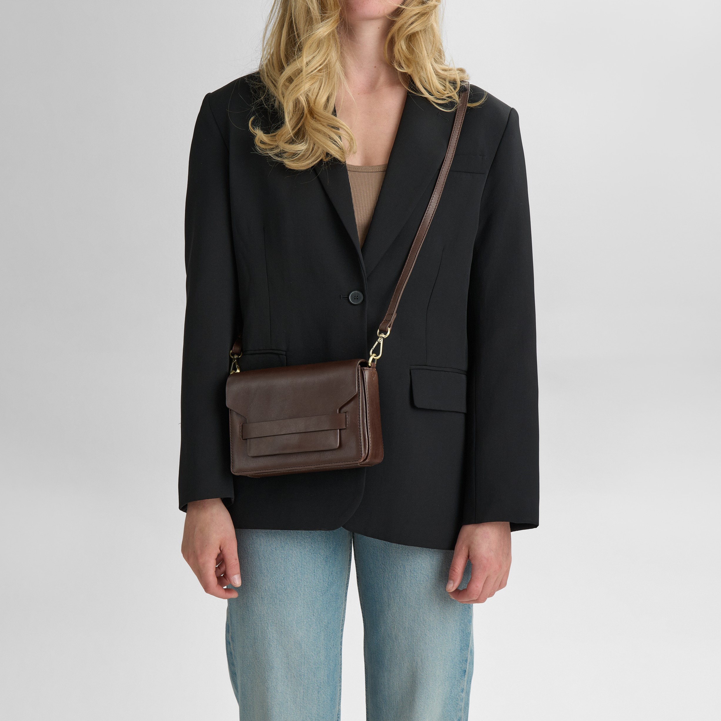 Vanyambg Crossbody Bag, Antiq.