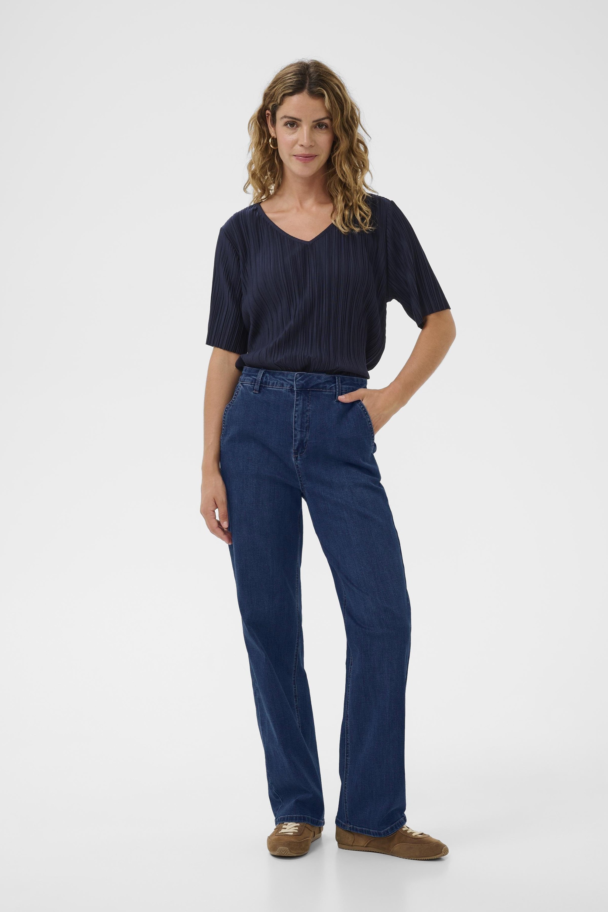 Crvisti Straight Leg Pant
