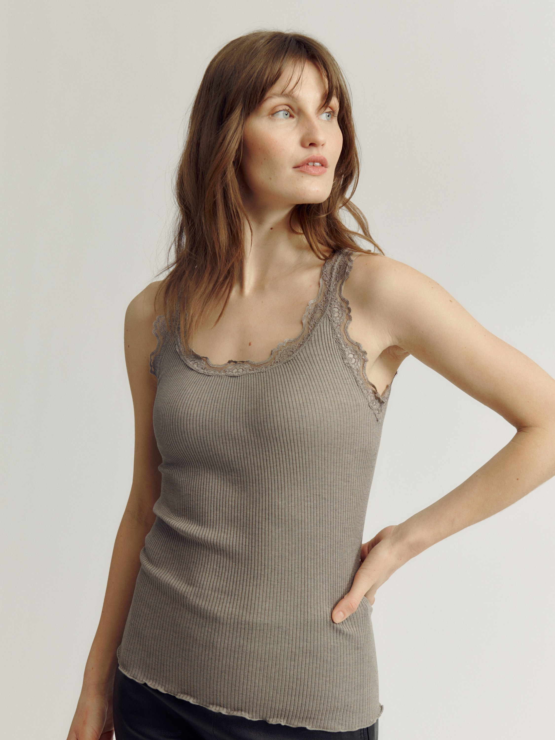 Rwbabette Silk SL Uneck Lace Top