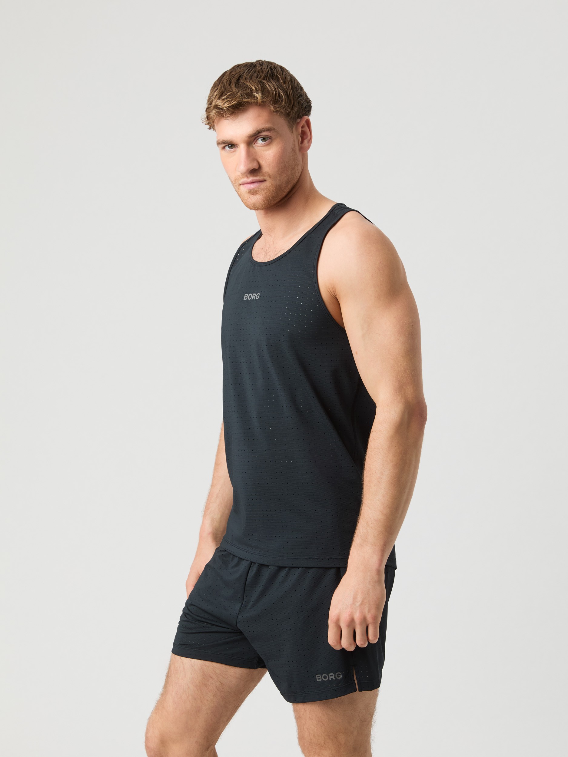 Borg Running Perforated Tank - Køb til DKK 209 - Spar 40%