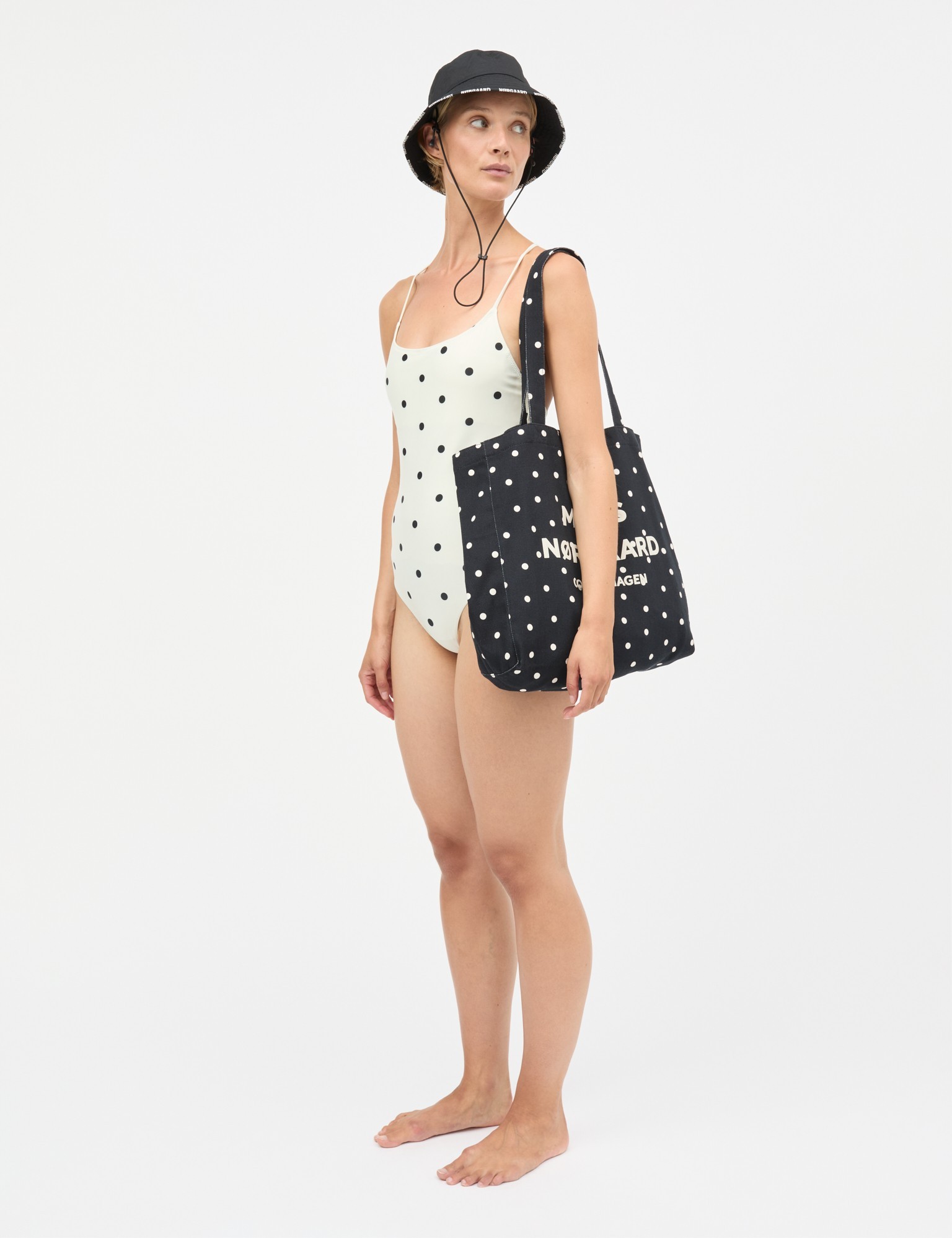 Sunny Line Bucket Hat