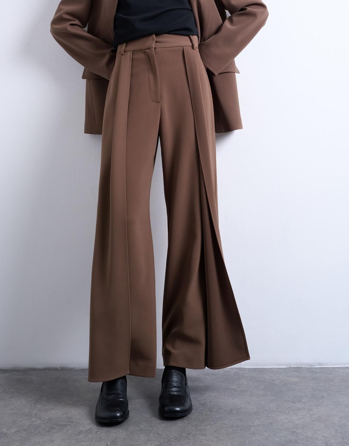 Tssusan Volume Trousers WVN