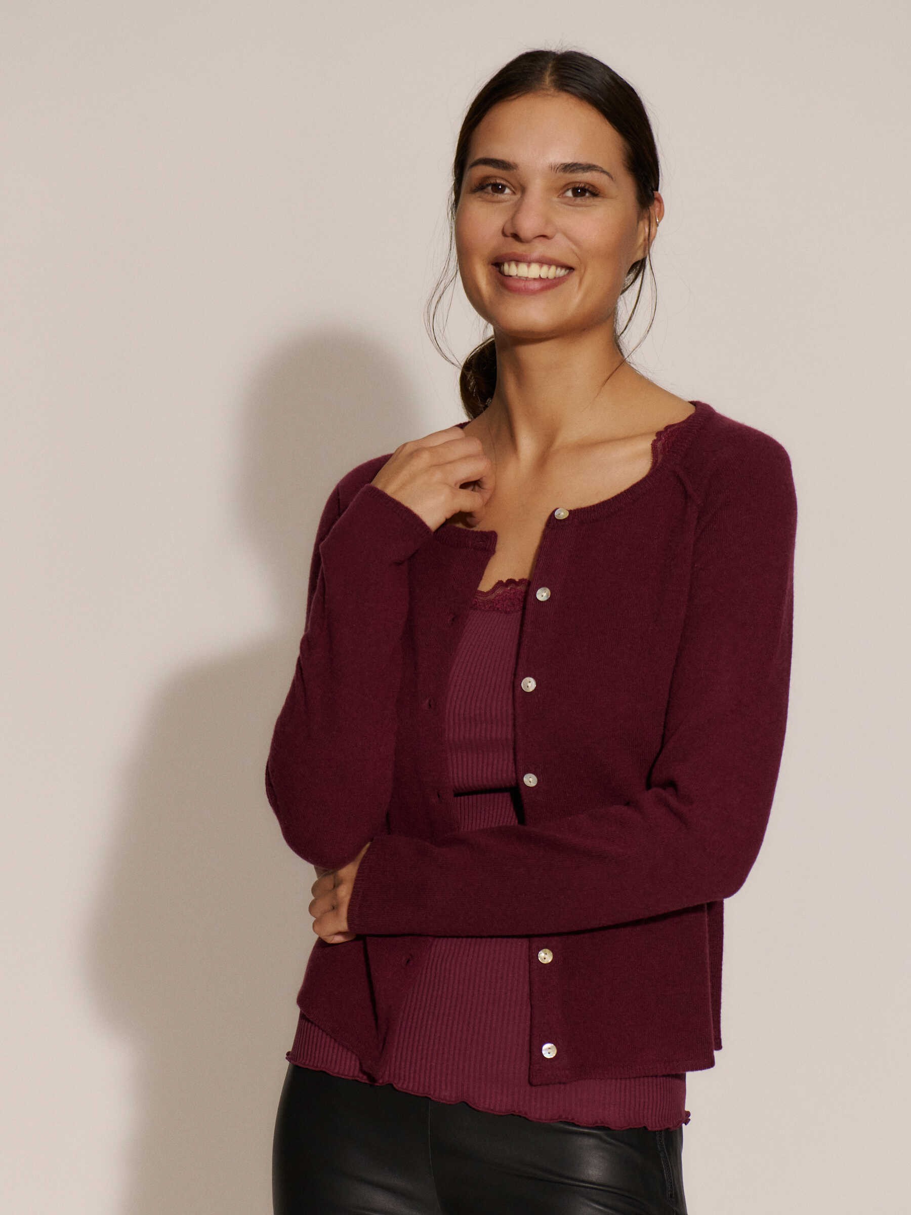 Rwlaica Cashmere LS Oneck Raglan Cardigan