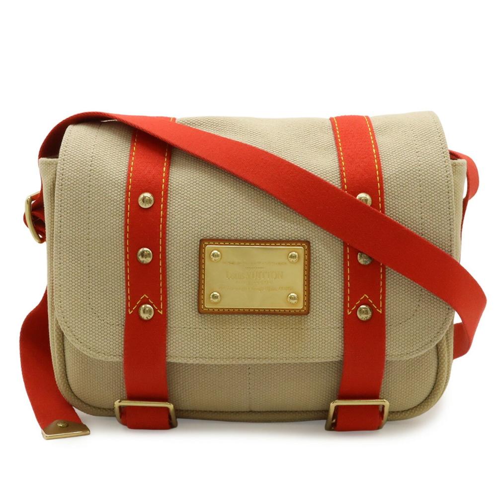 Louis Vuitton Shoulder Bags