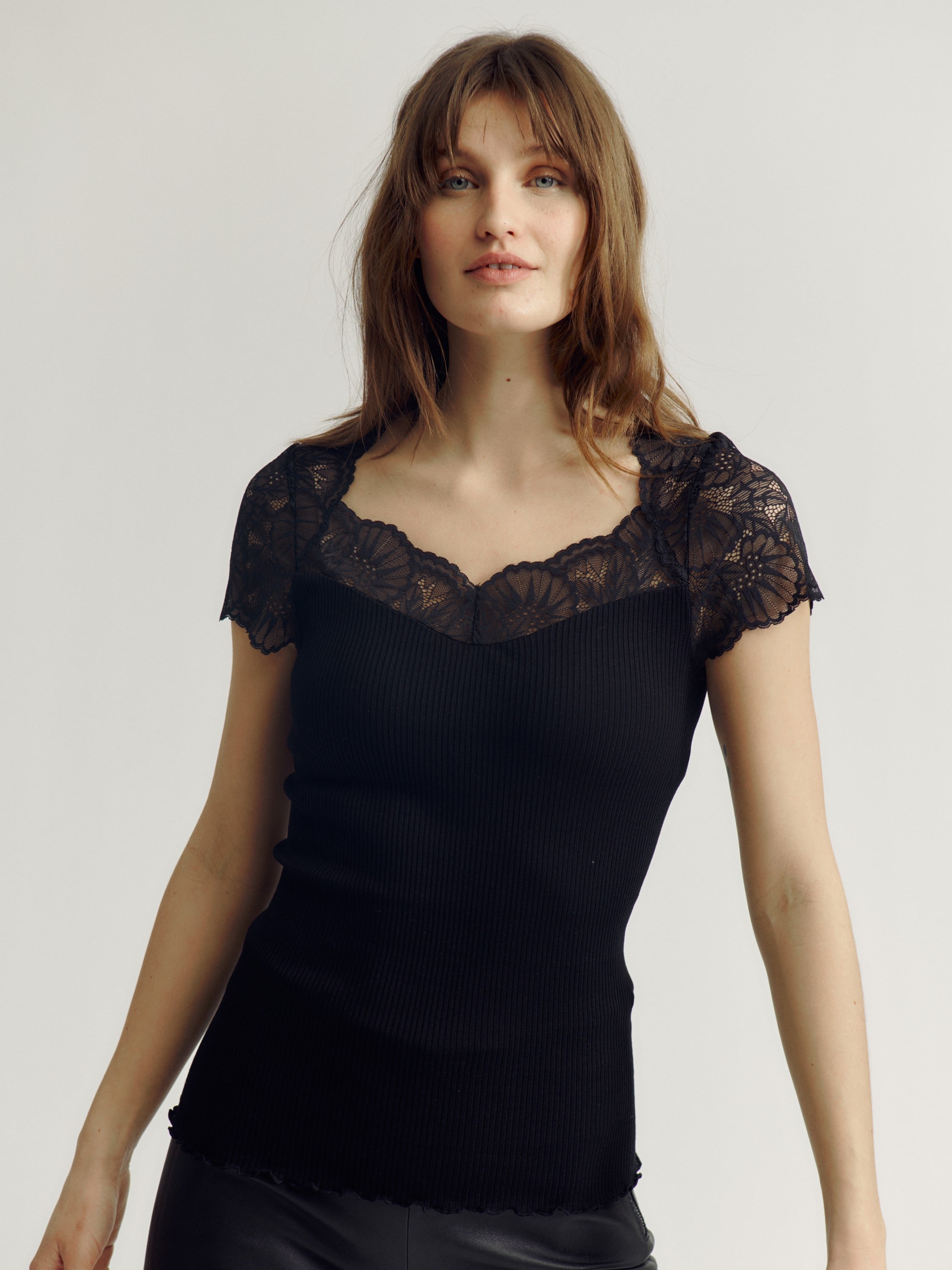 Rwbeatha Silk Capsleeve Tshirt