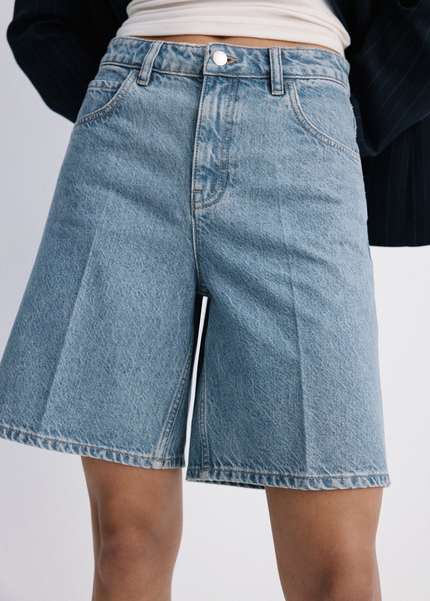 Highwaist Straight-fit Denim Short