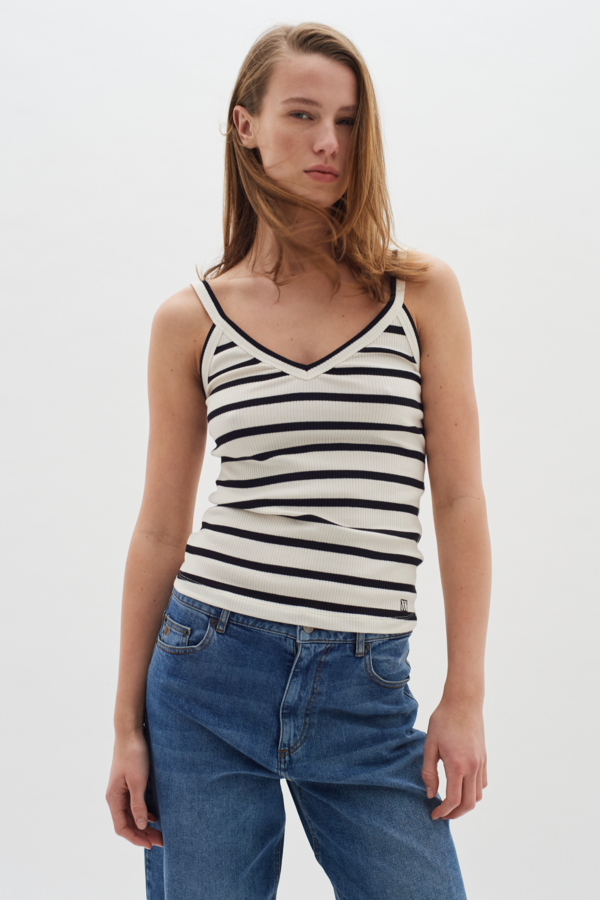 Egnaiw Top