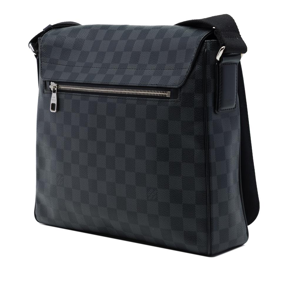 Louis Vuitton District